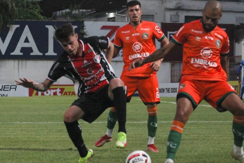 Sem conseguir criar, JEC se limitava &agrave;s a&ccedil;&otilde;es de Chrystian – Foto: Vitor Forcellini/JEC/Divulga&ccedil;&atilde;o/ND