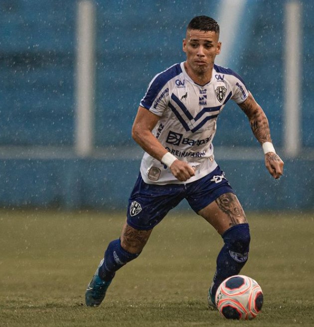 Após confirmar a contratação do lateral-direito Matheus Ribeiro, o Avaí também anunciou a chegada do lateral-esquerdo Diego Matos, de 24 anos, que veio do Paysandu. Diego já havia assinado um pré-contrato com o Leão da Ilha em julho de 2021, e, agora, deve ficar no clube até 31 de maio de 2023 – Foto: Talita Gouvea/Paysandu/Internet/Reprodução/ND