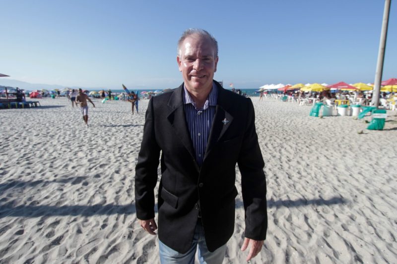 Cruz defende que o com&eacute;rcio local crie alternativas para al&eacute;m da praia e mais op&ccedil;&otilde;es para os turistas – Foto: Leo Munhoz/ND