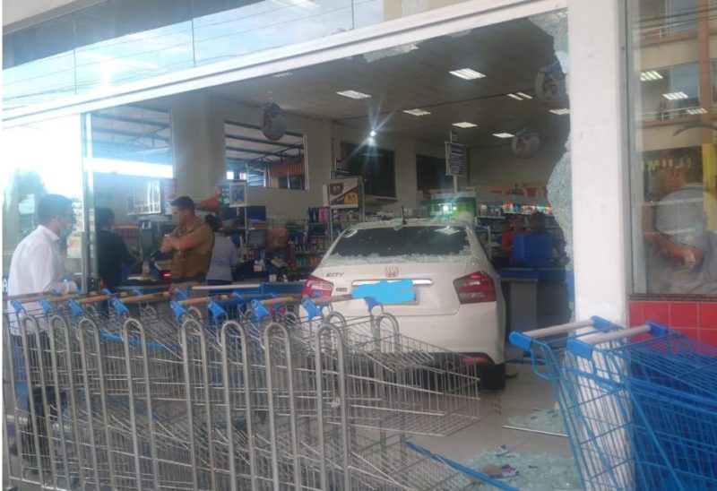 Colis&atilde;o contra o supermercado aconteceu nesse s&aacute;bado (8) em Sombrio – Foto: Divulga&ccedil;&atilde;o ND