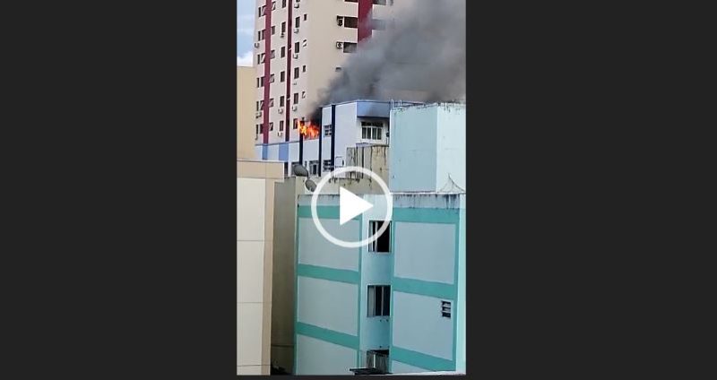 Apartamento localizado no 5&ordm; pavimento fica destru&iacute;do ap&oacute;s inc&ecirc;ndio – Foto: Reprodu&ccedil;&atilde;o/ND