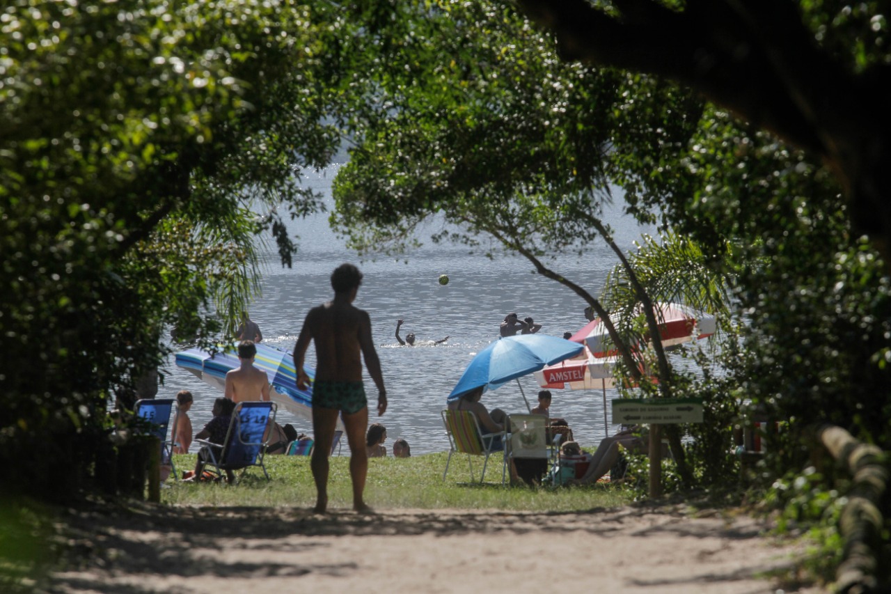 Maior lagoa de água doce da costa catarinense, Lagoa do Peri recebe moradores da capital e turistasFoto: Leo Munhoz/ND
