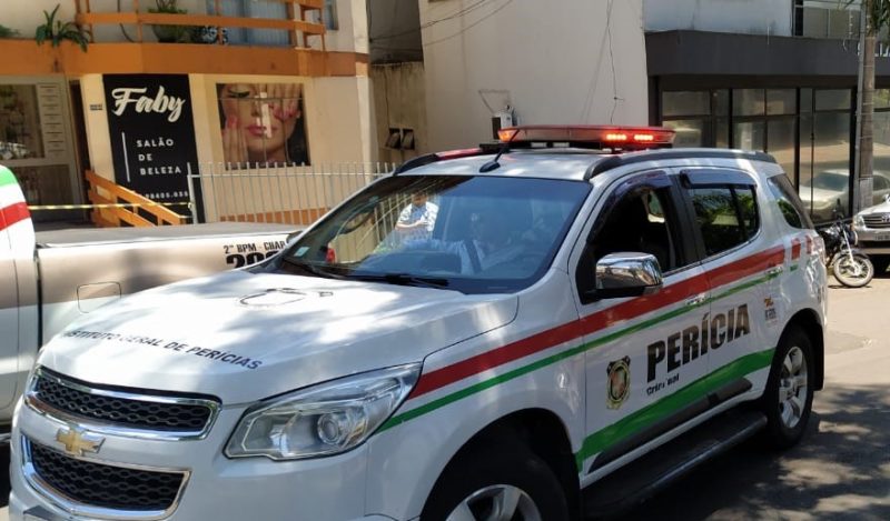 O IGP (Instituto Geral de Per&iacute;cias) est&aacute; no local – Foto: Felipe Kreusch/ND