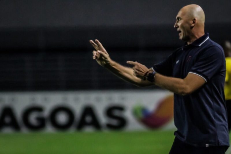 Gilmar Dal Pozzo ser&aacute; o novo treinador do JEC – Foto: CRB/Divulga&ccedil;&atilde;o/ND
