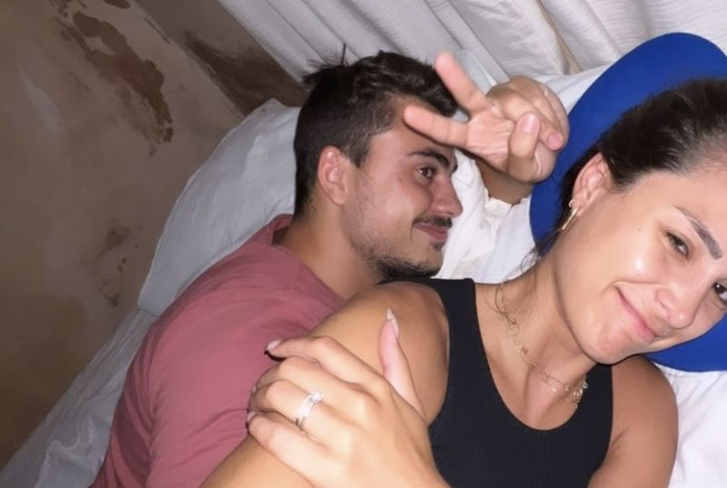 Quarto que Yasmin Castilho e Lucas Provesi conseguiram para descansar at&eacute; o hor&aacute;rio de embarque em Natal – Foto: Foto: Reprodu&ccedil;&atilde;o/Yasmin Castilho