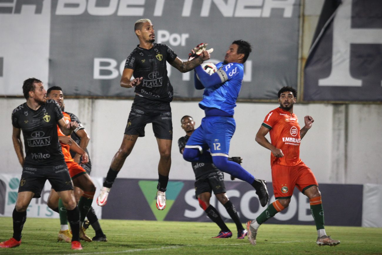 Brusque x Camboriú não saíram do zero na noite desta quinta-feira - Lucas Gabriel Cardoso/Brusque FC