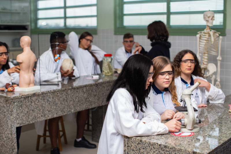 Educar para a ciência é outro ponto forte da Rede Adventista &#8211; Foto: Divulgação