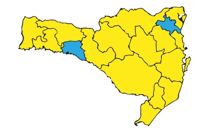 As regiões em amarelo estão com risco alto e aquelas em azul baixo para a Covid-19 &#8211; Foto: Divulgação/SES/ND