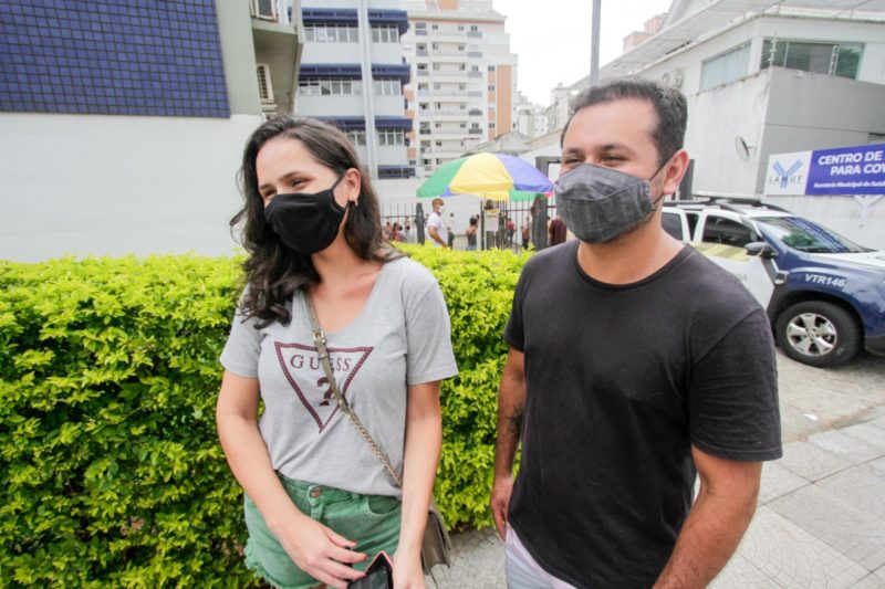 Henrique e Isabela receberam resultado negativo no teste da Covid-19 – Foto: Leo Munhpz/ND