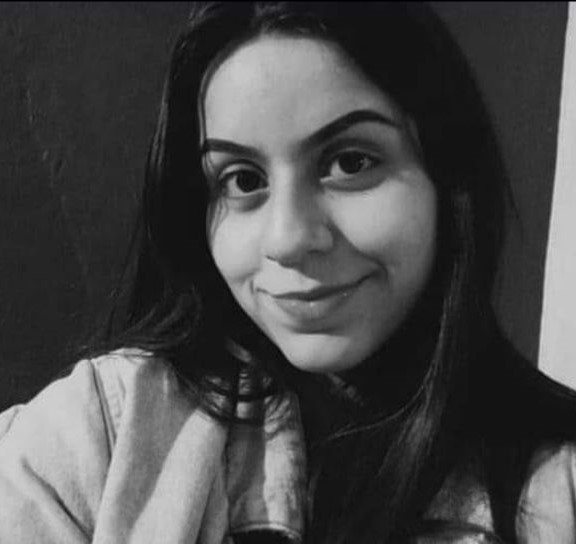 Jovem teria se desequilibrado e ca&iacute;do. Depois foi atingida por um &ocirc;nibus. – Foto: Divulga&ccedil;&atilde;o Facebook / Divulga&ccedil;&atilde;o ND