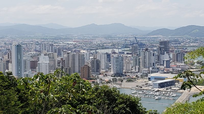 Foto mostra vista do Parque do Atalaia