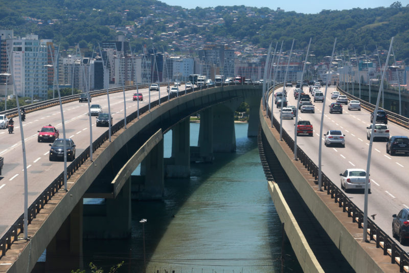 Bridges Pedro Ivo Campos and Colombo Salles in Florianopolis.  Photo: Julio Cavalheiro/Disclosure/Secom/ND