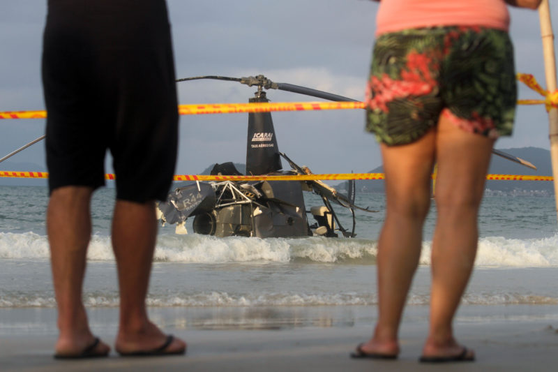 Queda de helic&oacute;ptero em Canasvieiras, Norte da Ilha – Foto: Leo Munhoz/ND