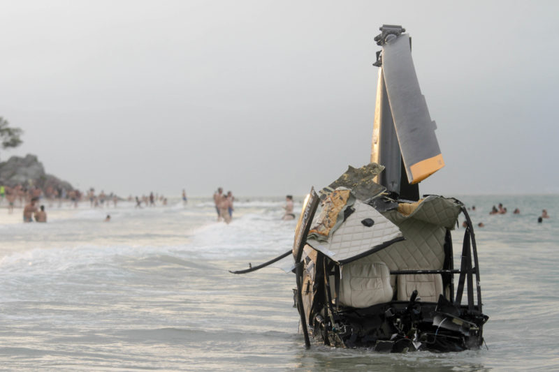 Destro&ccedil;os da aeronave: susto imenso em turistas, moradores e comunidade da Capital – Foto: Leo Munhoz/ND