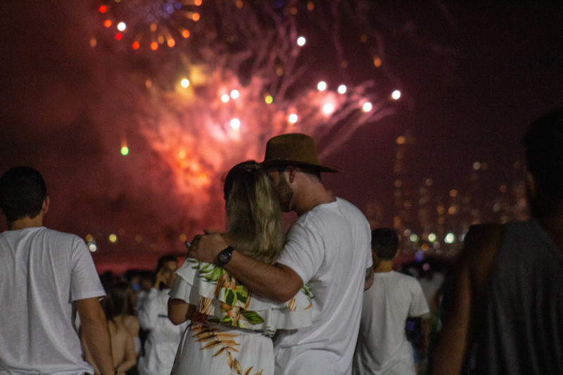 Balne&aacute;rio Cambori&uacute; j&aacute; planeja megafesta de R&eacute;veillon com show de fogos de 15 minutos – Foto: Arquivo/Bruno Golembiewski/ND