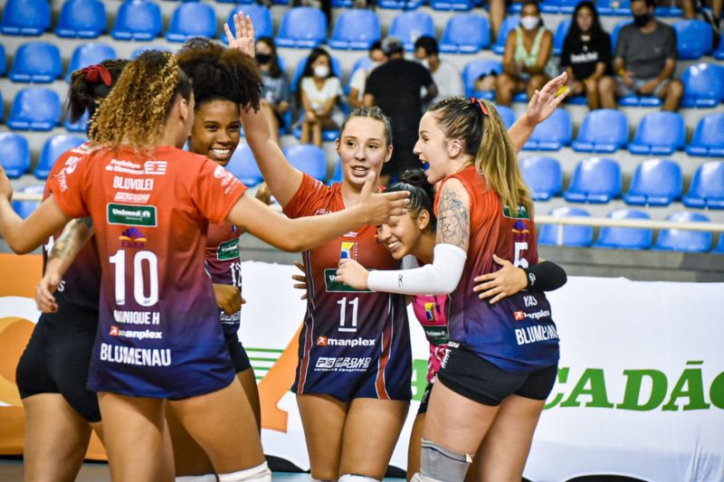 Pr&oacute;ximo jogo do time de Blumenau acontece no domingo (14) – Foto: S&aacute;vio Pereira/Bluvolei/ND