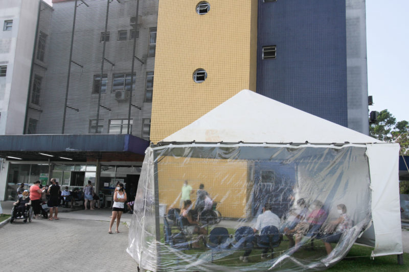 Pacientes aguardam atendimento na UPA Sul – Foto: Leo Munhoz/ND