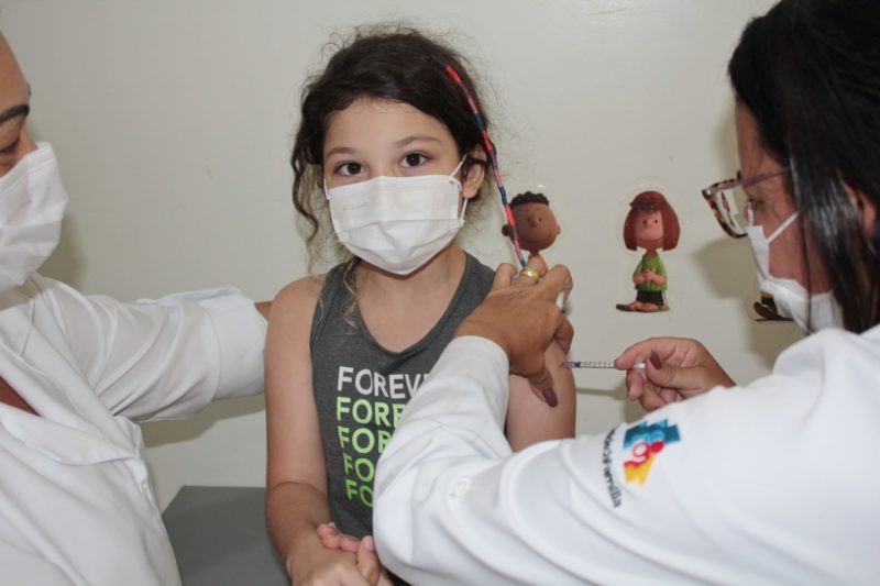 Vacinação contra Covid-19 será recomendada para todas as crianças 