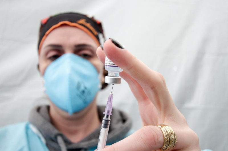 Em SC, ainda h&aacute; vacinas contra a gripe dispon&iacute;veis – Foto: Leo Munhoz/ND