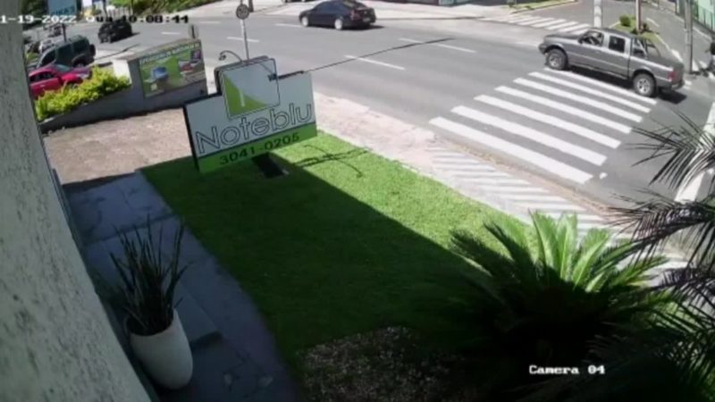 FRAME – Atropelamento grave aconteceu na manh&atilde; desta quarta-feira (19) em Blumenau – Foto: Divulga&ccedil;&atilde;o/ND