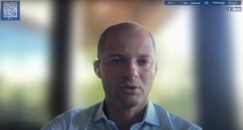 William Thomas foi apresentado pelo Ava&iacute; nesta segunda-feira – Foto: Reprodu&ccedil;&atilde;o/TV Ava&iacute;