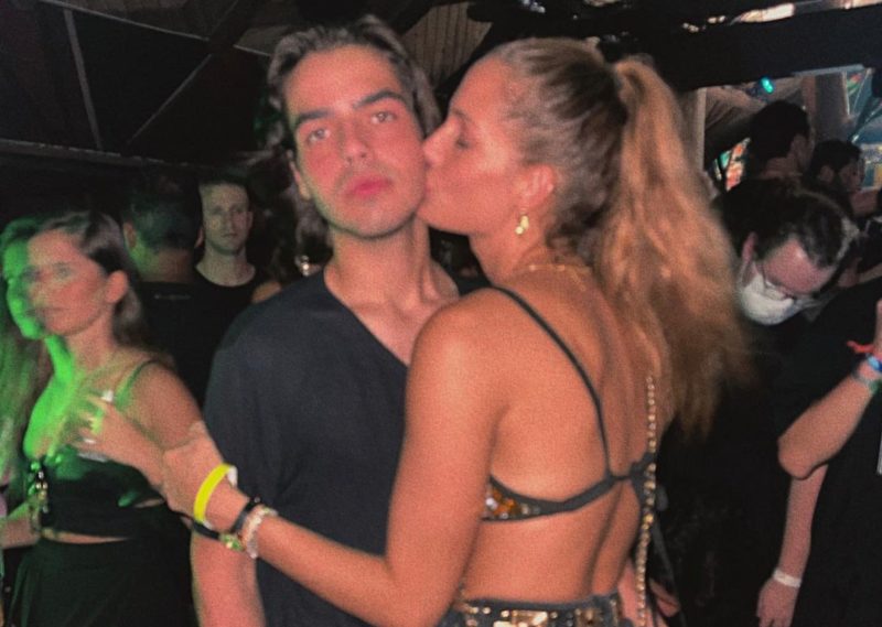 Filho de Fausto Silva curte fim de semana com namorada no Litoral Norte de Santa Catarina – Foto: Reprodu&ccedil;&atilde;o/Internet