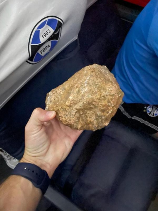 Pedras foram apreendidas pela pol&iacute;cia – Foto: Lucas Uebel/Gr&ecirc;mio/Divulga&ccedil;&atilde;o