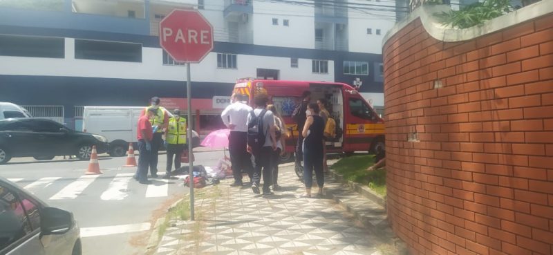 Acidente com patinete el&eacute;trico aconteceu na rua S&atilde;o Paulo, bairro Victor Konder – Foto: Divulga&ccedil;&atilde;o/ND