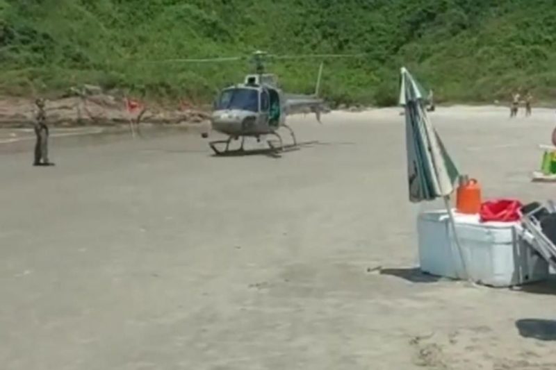 Pai foi encaminhado ao hospital em estado cr&iacute;tico pelo helic&oacute;ptero &Aacute;guia – Foto: Bombeiros Volunt&aacute;rios/Divulga&ccedil;&atilde;o