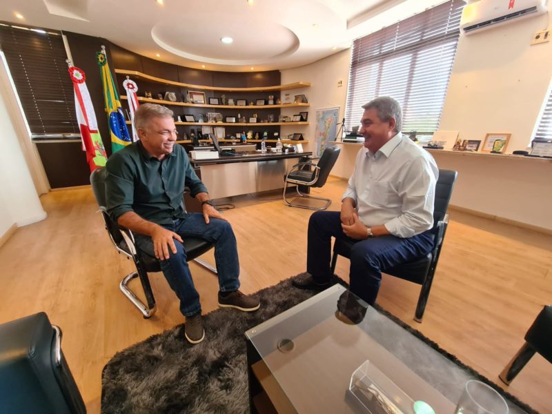 Prefeito de Florian&oacute;polis, Gean Loureiro recebeu nesta quinta-feira o prefeito de Jaragu&aacute; do Sul, Ant&iacute;dio Lunelli. Ambos s&atilde;o pr&eacute;-candidatos ao Governo de Santa Catarina – Foto: Divulga&ccedil;&atilde;o/ND