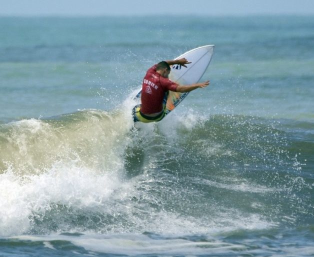 Campeonato de surfe acontece no pr&oacute;ximo fim de semana em Balne&aacute;rio Rinc&atilde;o – Foto: Vivi Cavaler/Divulga&ccedil;&atilde;o ND