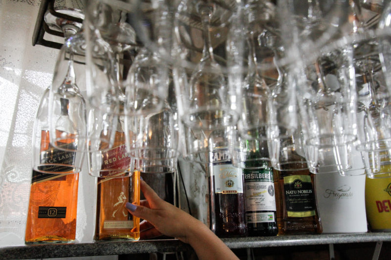 M&eacute;dia nacional &eacute; de 3% de ICMS aos setores da gastronomia e entretenimento. – Foto: Leo Munhoz/ND