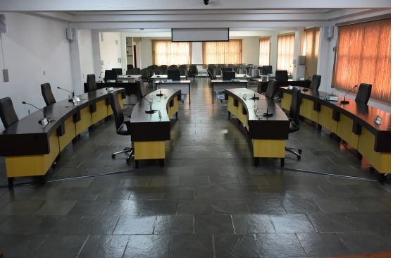 As sess&otilde;es come&ccedil;am sempre &agrave;s 16 horas, na rua Marechal Borman, 320-E, no centro. &nbsp;– Foto: C&acirc;mara de Vereadores Chapec&oacute;/Divulga&ccedil;&atilde;o/ND