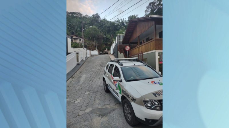 Uma troca de tiros aconteceu nesta tarde de quinta-feira em Blumenau, uma pessoa foi atingida – Foto: Franciele Cardoso/Divulga&ccedil;&atilde;o/ND