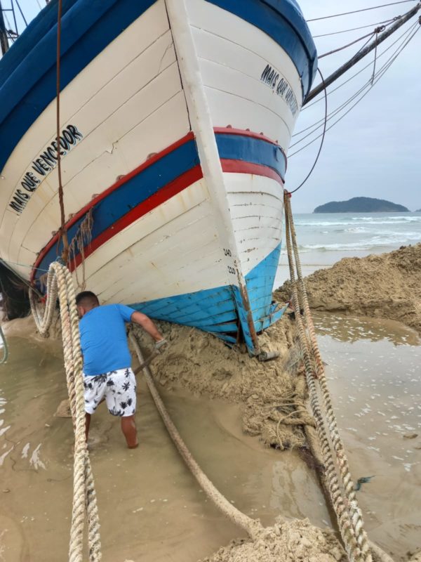 An&aacute;lises ser&atilde;o feitas para avaliar os estragos no barco – Foto: Divulga&ccedil;&atilde;o/ND