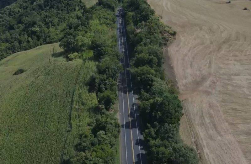 Foram completamente restaurados 7 km da rodovia, no trecho localizado entre o km 608 e o km 612, e entre o km 615 e o km 618 – Foto: DNIT/ND