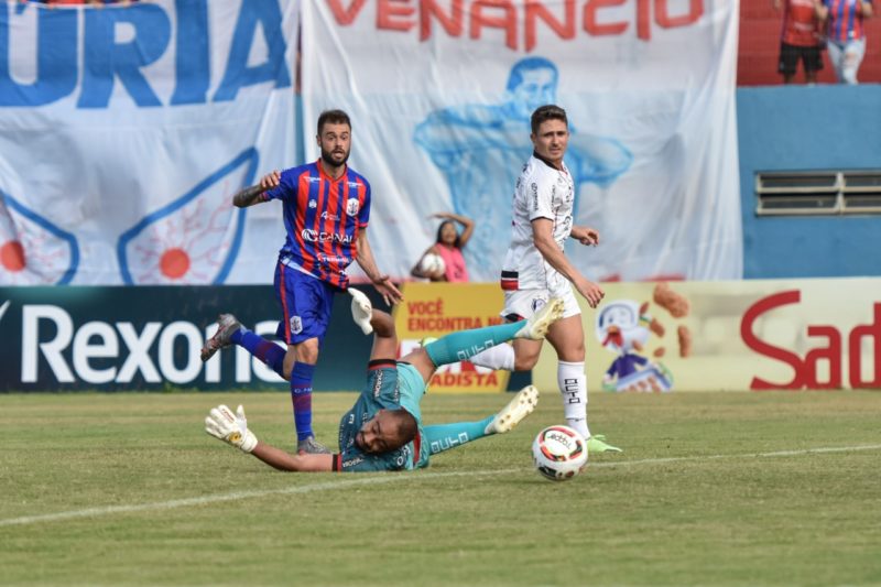 Meia Douglas Packer (E) marcou gola&ccedil;o em Itaja&iacute; – Foto: Tiago Winter – Divulga&ccedil;&atilde;o/CNMD