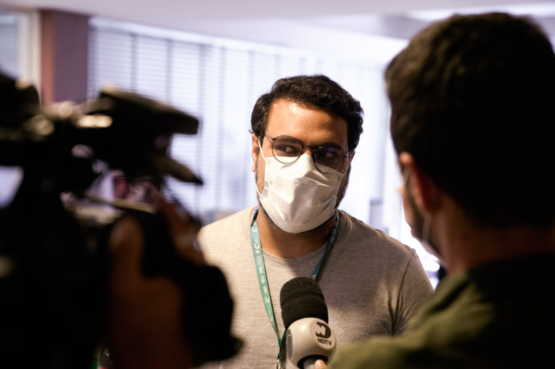 O gerente de conte&uacute;do digital do Grupo ND, Diogo Ma&ccedil;aneiro, destacou as possibilidades da nova plataforma – Foto: Diorgenes Pandini/ND