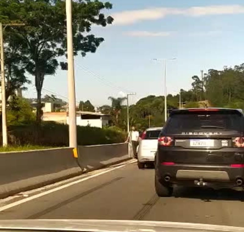 FRAME – Engavetamento a SC-401, em Florian&oacute;polis, na manh&atilde; desta sexta-feira (11) – Foto: GMF/Divulga&ccedil;&atilde;o/ND