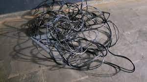 O furto de fios, em I&ccedil;ara no Sul do estado, deixa o Hospital S&atilde;o Donato e parte da prefeitura sem telefone – Foto: Arquivo/ND