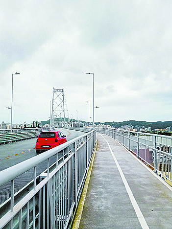Passarela da ponte Herc&iacute;lio Luz, em Florian&oacute;polis – Foto: Fabio Gadotti/ND
