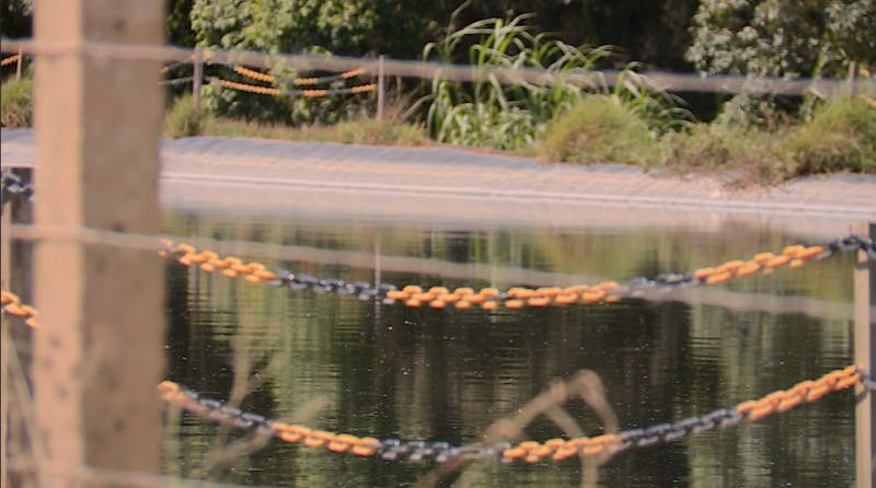 Forte cheiro est&aacute; incomodando moradores e comerciantes – Foto: Reprodu&ccedil;&atilde;o/NDTV