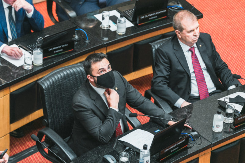 Os deputados Marcius Machado e Maur&iacute;cio Eskudlark, ambos do PL, travaram uma disputa pela vice-presid&ecirc;ncia – Foto: Bruno Colla&ccedil;o/Ag&ecirc;ncia AL/ND