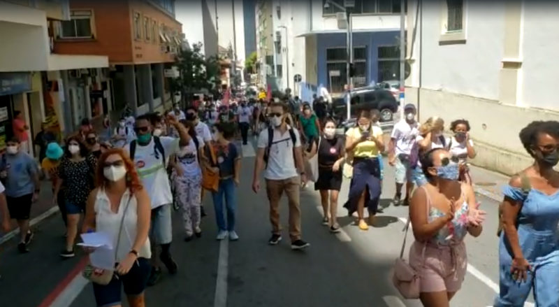 Manifesta&ccedil;&atilde;o no Centro de Florian&oacute;polis na manh&atilde; desta sexta-feira (11) – Foto: Sintrasem/Divulga&ccedil;&atilde;o/ND
