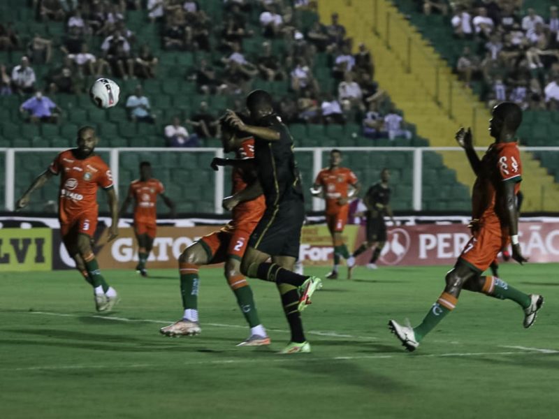 Na fase de classifica&ccedil;&atilde;o, na quarta rodada, o Figueirense derrotou o Cambori&uacute; no Scarpelli: 2 x 1 – Foto: Gustavo Medeiros/divulga&ccedil;&atilde;o
