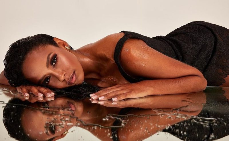 Haeixa em recente ensaio fotogr&aacute;fico – Foto: Reprodu&ccedil;&atilde;o internet/Divulga&ccedil;&atilde;o/ND