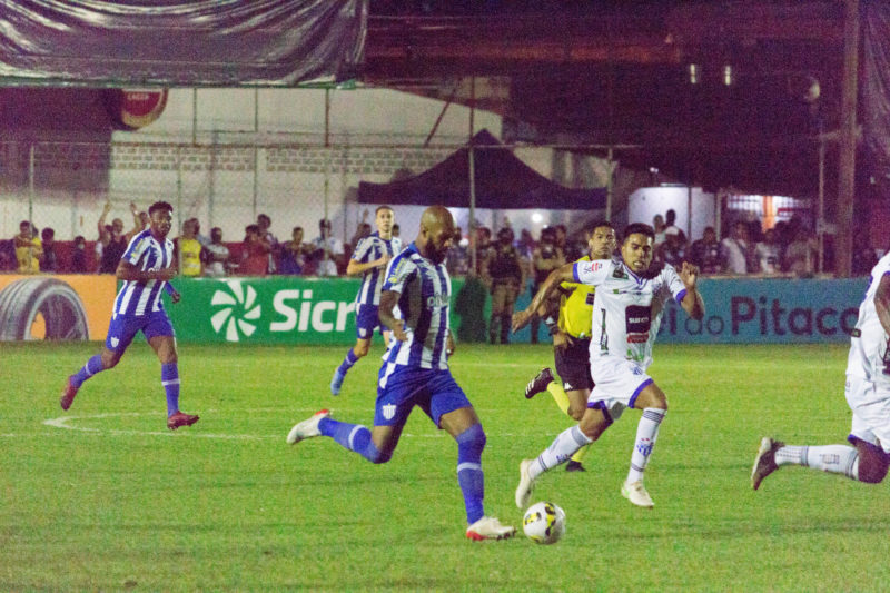 Ava&iacute;, de Bruno Silva, empatou e arrancou importante valor no duelo diante do URT, em Minas Gerais – Foto: Andr&eacute; Palma Ribeiro/Ava&iacute; FC