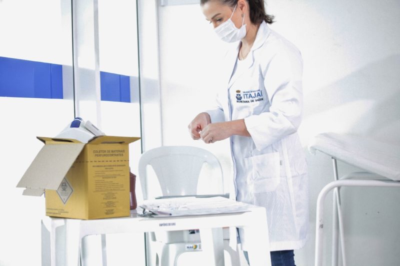 Dados de janeiro indicam mais de 85% da popula&ccedil;&atilde;o imunizada em Itaja&iacute;; mais uma variante &eacute; mapeada em territ&oacute;rio brasileiro, em Santa Catarina – Foto: Secom Itaja&iacute;/Divulga&ccedil;&atilde;o/ND