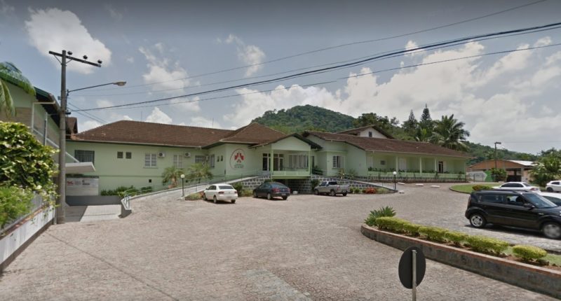 mulher teve ataque de fúria dentro de hospital