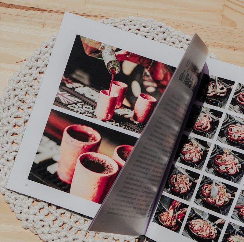 Publica&ccedil;&atilde;o ensina o passo a passo de pratos t&iacute;picos de Florian&oacute;polis – Foto: L&iacute;via Schumacher/Divulga&ccedil;&atilde;o/ND